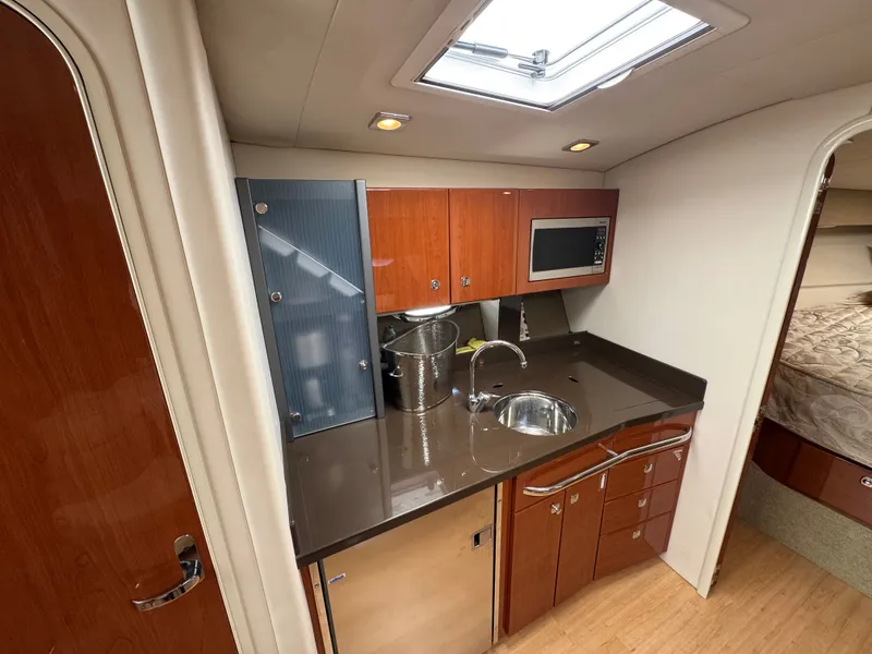 Slide: The Image of Formula 37 Performance Cruiser 2012 - 34