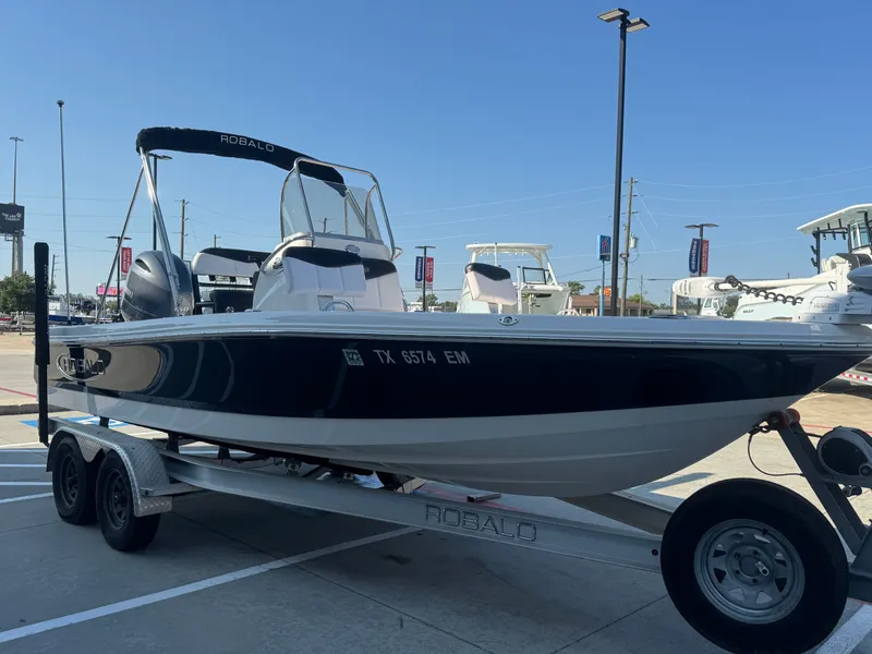 Slide: The Image of Robalo 206 Cayman 2019 - 10