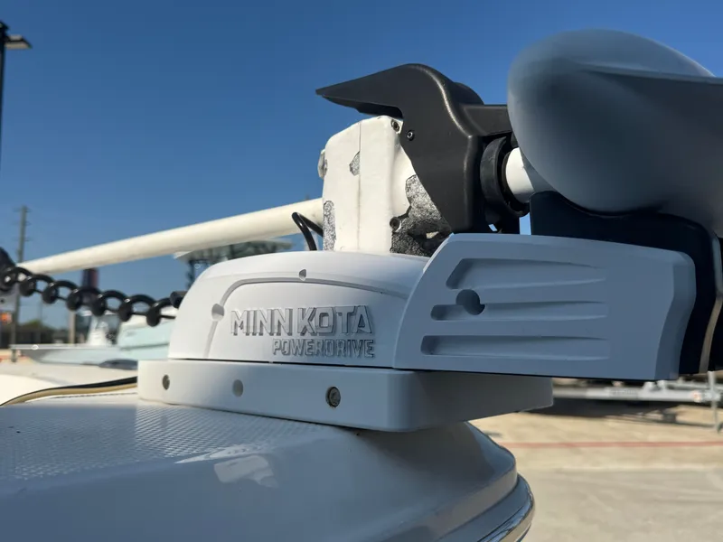 Slide: The Image of Robalo 206 Cayman 2019 - 11