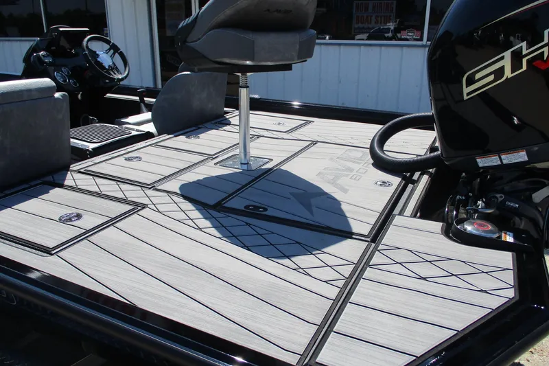 Slide: The Image of 2026 Avid 20 Vertex boat deck with sleek design and modern features. - 15