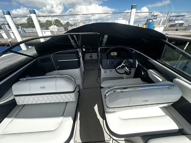 Slide: The Image of Regal 2800 Bowrider 2023 - 11