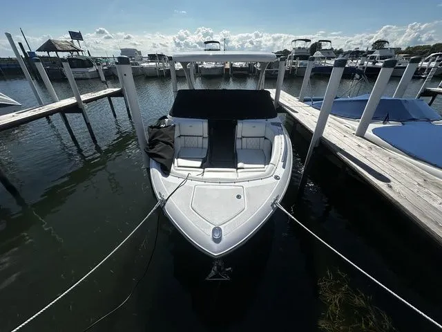 Slide: The Image of Regal 2800 Bowrider 2023 - 5