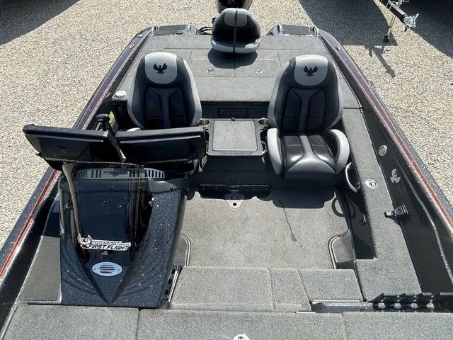 Slide: The Image of Phoenix Bass Boat 920 ProXP 2018 - 13