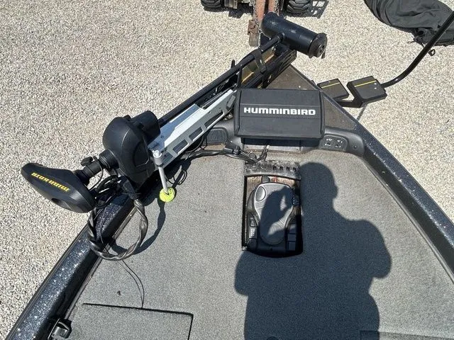 Slide: The Image of Phoenix Bass Boat 920 ProXP 2018 - 9