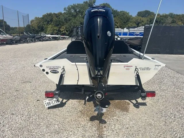 Slide: The Image of Tracker Pro Team 175 TXW 2022 - 4