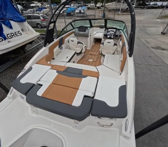 Slide: The Image of Chaparral 23 SSi OB In stock Trailer included 2026 - 10