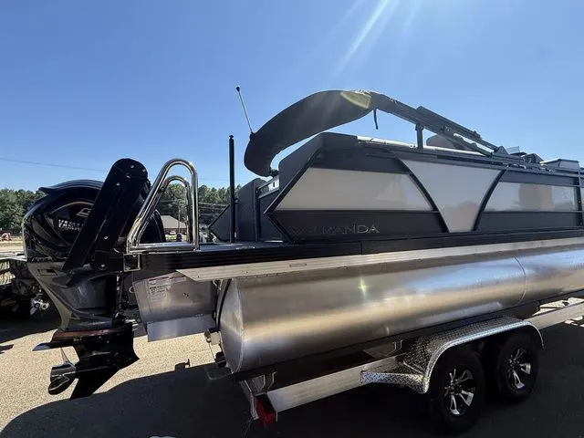 Slide: The Image of Veranda vr235rc 2026 - 5