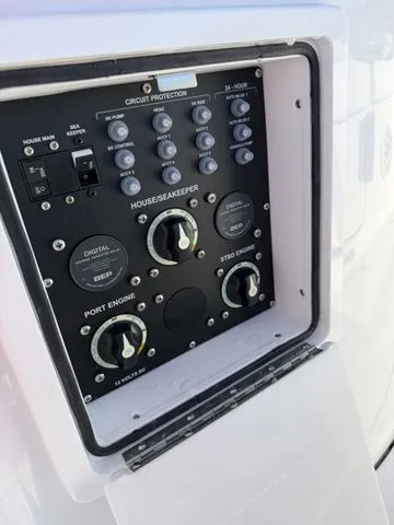 Slide: The Image of Sportsman Open 302 Center Console 2026 - 20