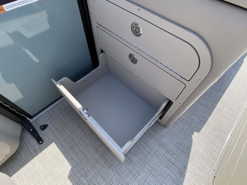 Slide: The Image of Crest Conquest 235 SLC 2026 - 13