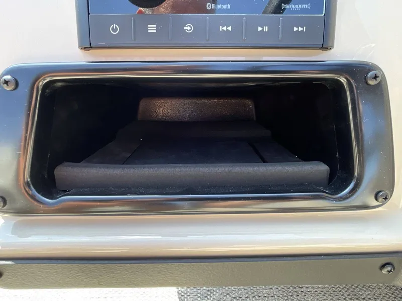 Slide: The Image of Crest Conquest 235 SLC 2026 - 24