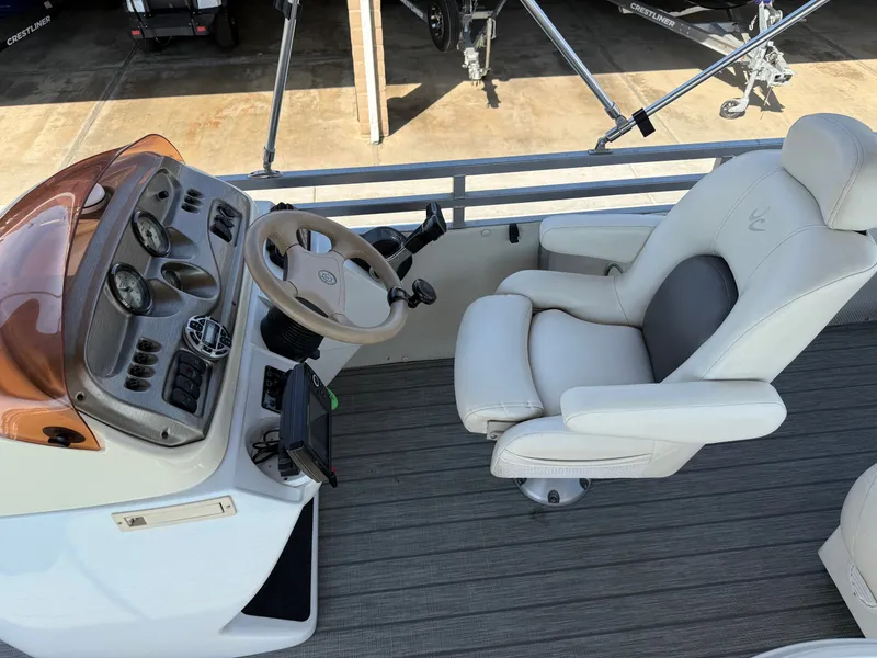 Slide: The Image of JC NepToon Series 25TT W/ 115HP Honda Fourstoke! 2007 - 7