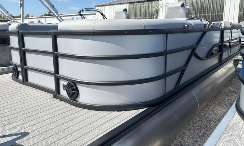 Slide: The Image of Bentley Pontoons Legacy 223 Navigator 2026 - 3