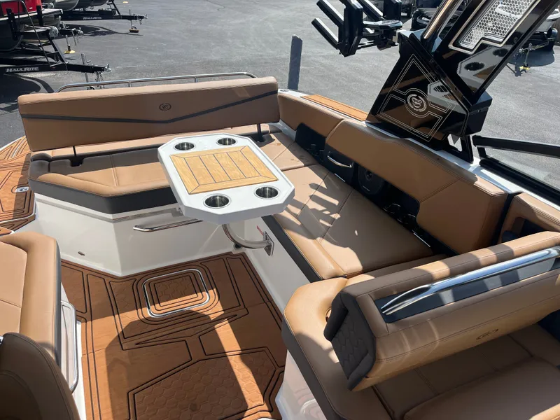 Slide: The Image of Cobalt R6 Surf 2026 - 10