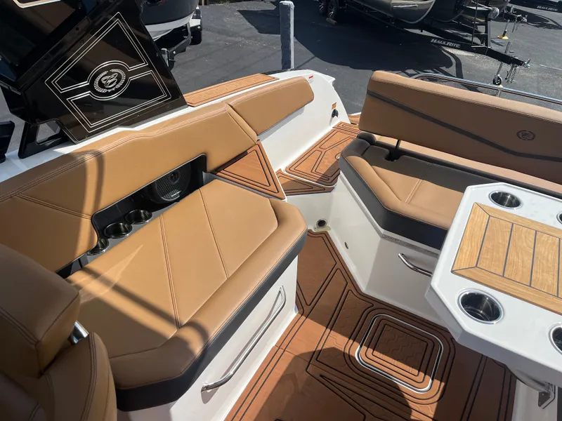 Slide: The Image of Cobalt R6 Surf 2026 - 11