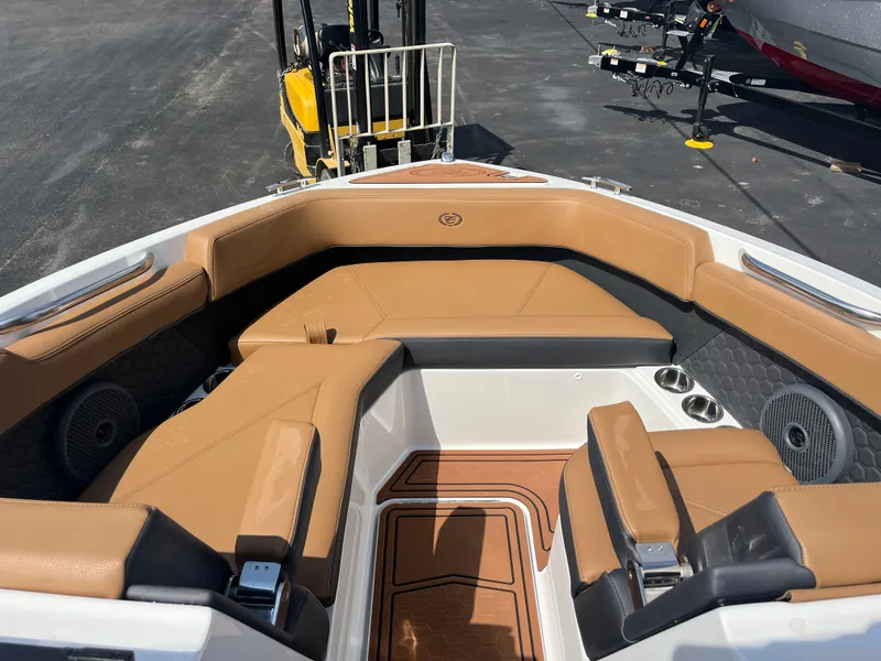 Slide: The Image of Cobalt R6 Surf 2026 - 17