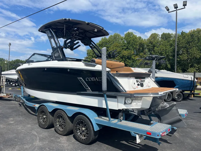 Slide: The Image of Cobalt R6 Surf 2026 - 2