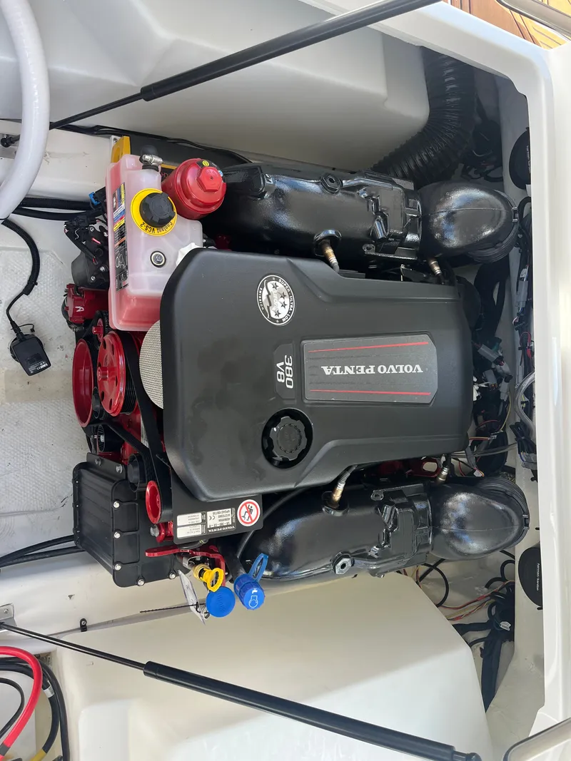 Slide: The Image of Cobalt R6 Surf 2026 - 21