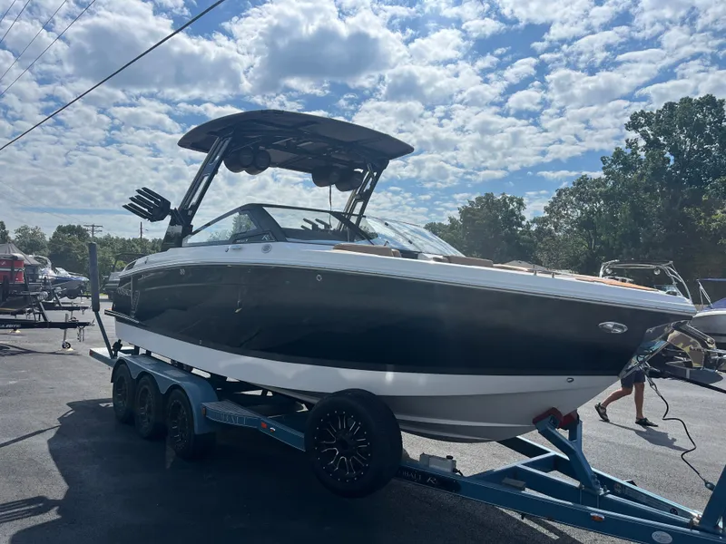 Slide: The Image of Cobalt R6 Surf 2026 - 5