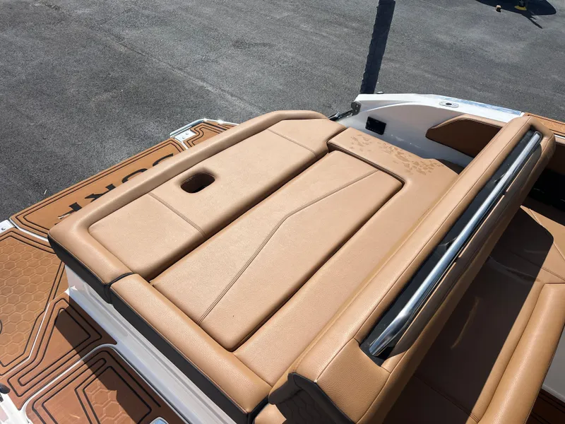 Slide: The Image of Cobalt R6 Surf 2026 - 8