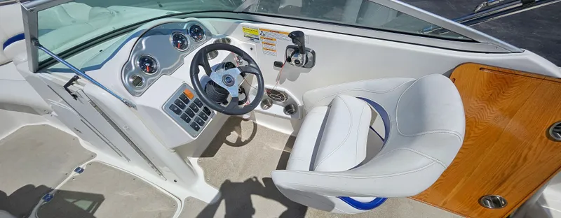 Slide: The Image of Hurricane 2200 Sundeck 2012 - 24