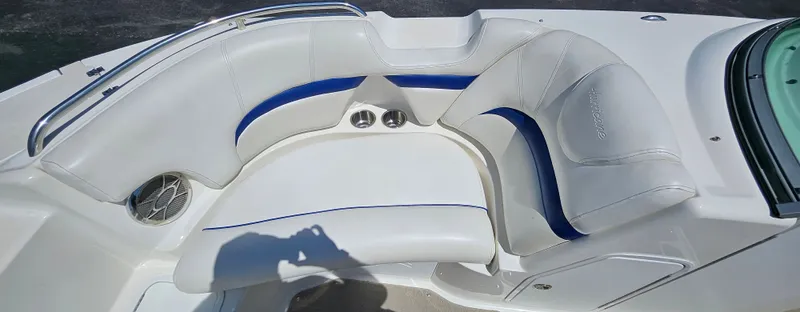 Slide: The Image of Hurricane 2200 Sundeck 2012 - 29