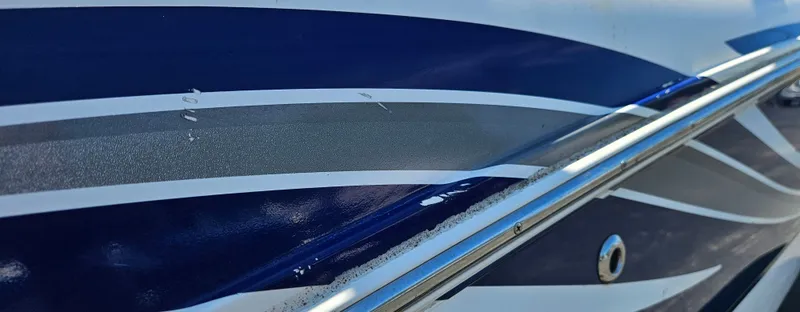 Slide: The Image of Hurricane 2200 Sundeck 2012 - 8