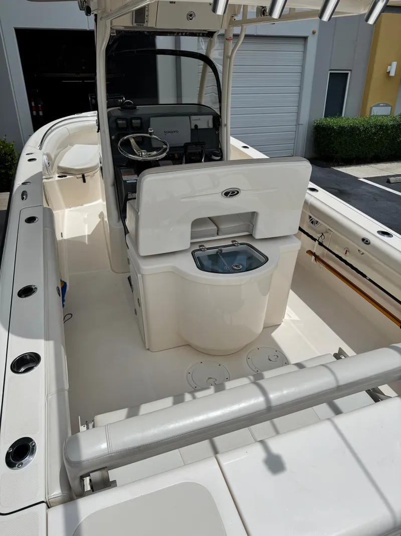 Slide: The Image of Pursuit C 260 Center Console 2013 - 11