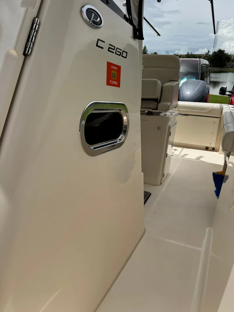 Slide: The Image of Pursuit C 260 Center Console 2013 - 28