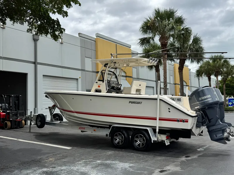 Slide: The Image of Pursuit C 260 Center Console 2013 - 3