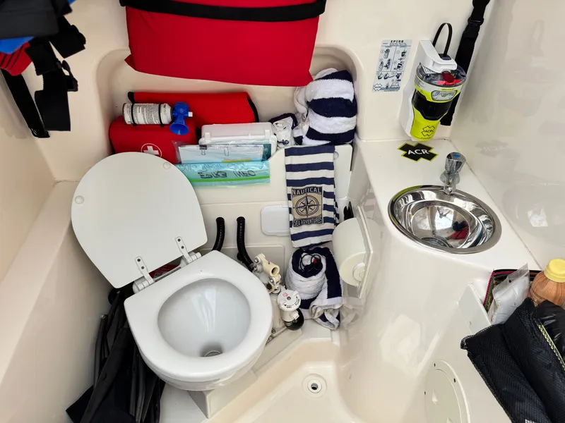 Slide: The Image of Pursuit C 260 Center Console 2013 - 38