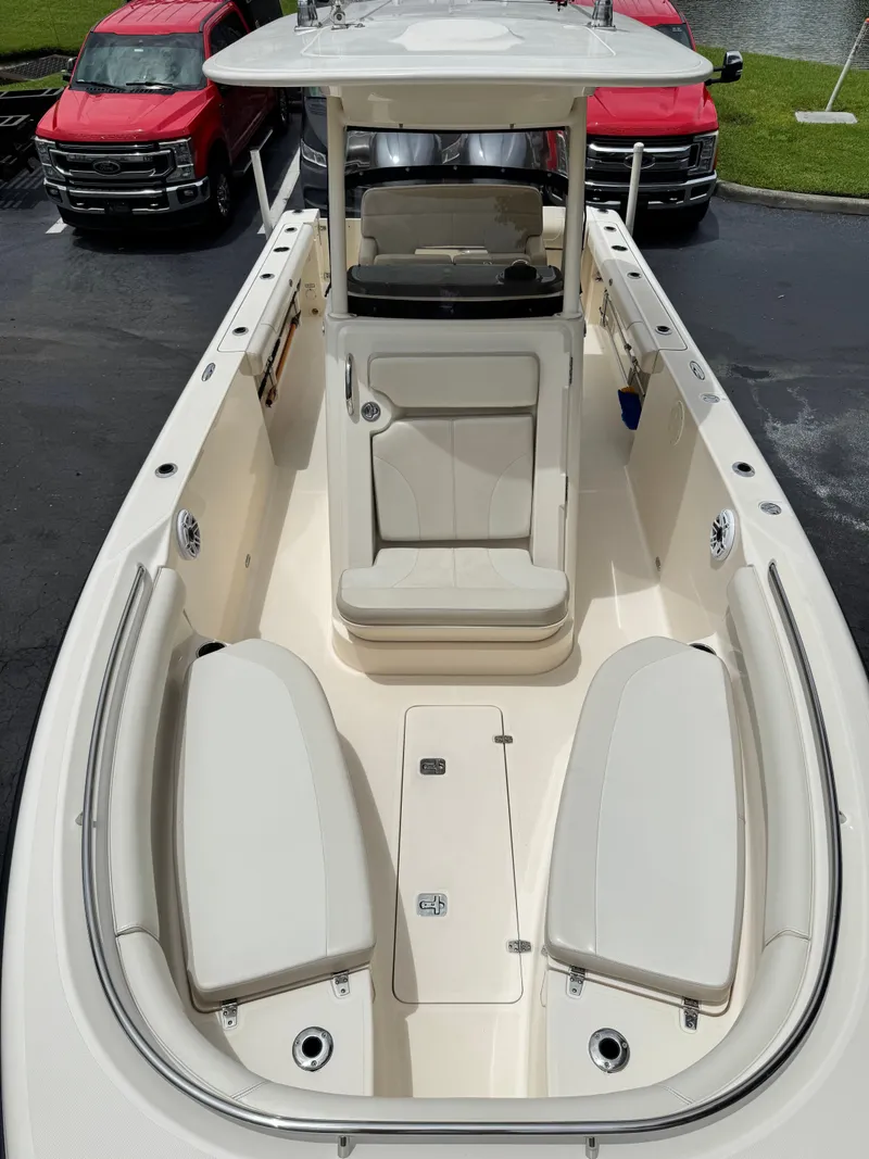 Slide: The Image of Pursuit C 260 Center Console 2013 - 40