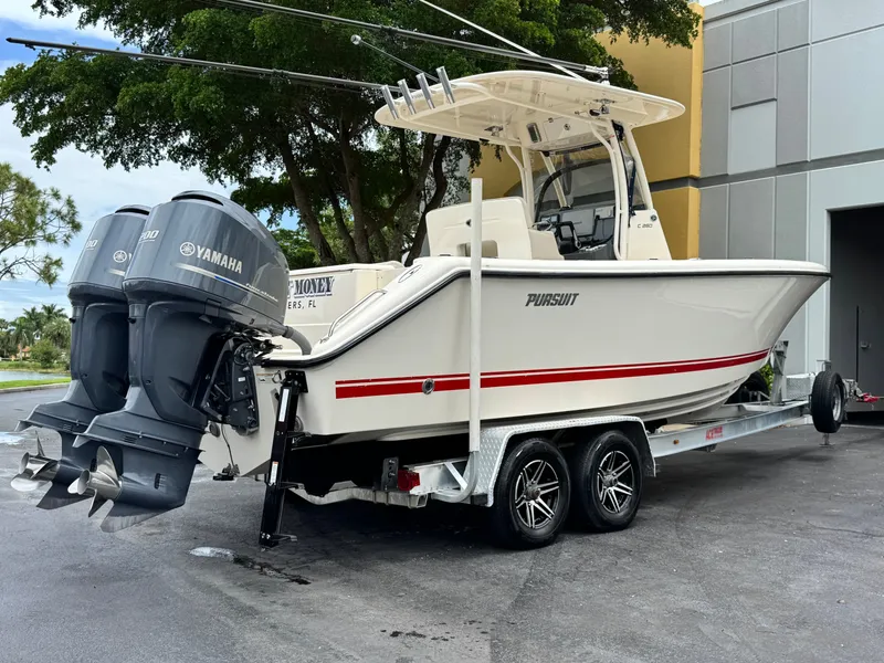 Slide: The Image of Pursuit C 260 Center Console 2013 - 5