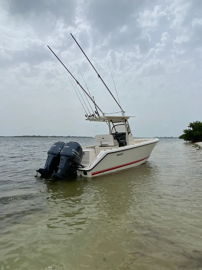 Slide: The Image of Pursuit C 260 Center Console 2013 - 50