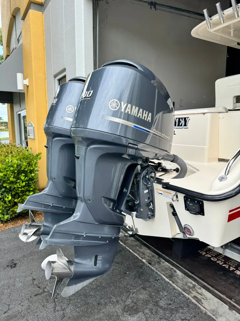 Slide: The Image of Pursuit C 260 Center Console 2013 - 58