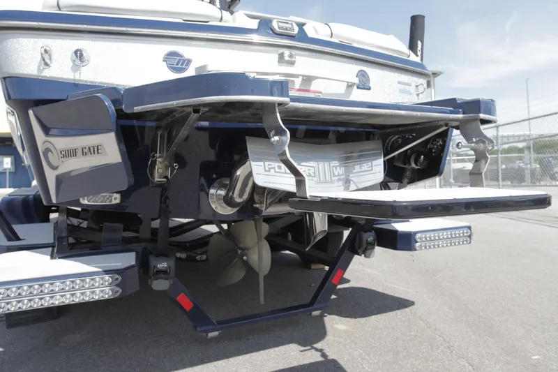 Slide: The Image of Malibu Wakesetter 23 LSV 2021 - 18