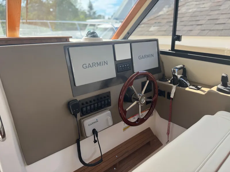 Slide: The Image of Cutwater C-32CB 2026 - 15