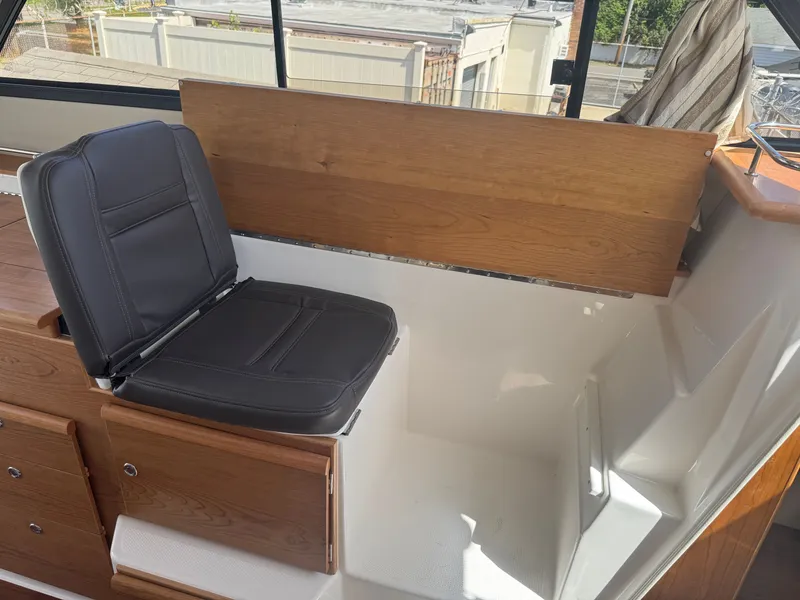 Slide: The Image of Cutwater C-32CB 2026 - 19