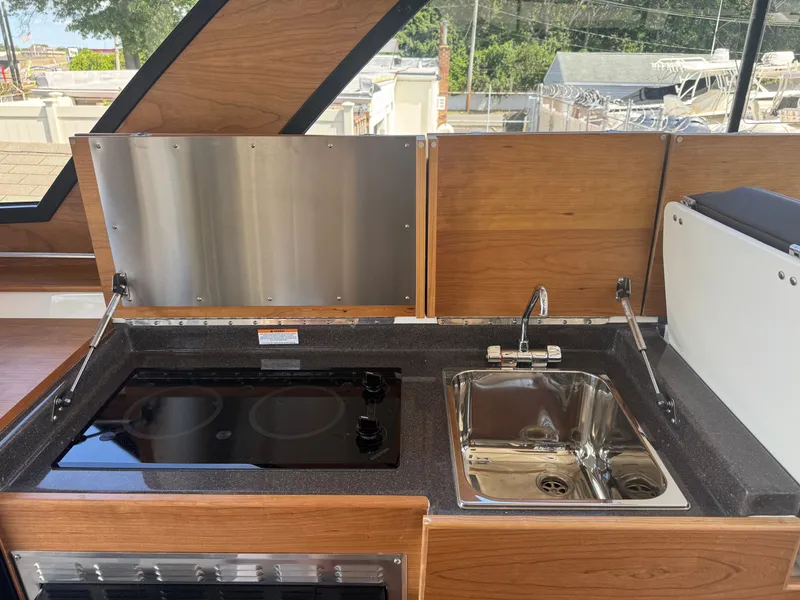 Slide: The Image of Cutwater C-32CB 2026 - 24