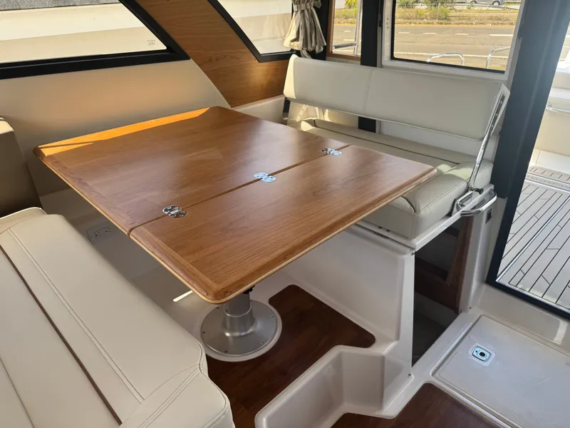 Slide: The Image of Cutwater C-32CB 2026 - 27