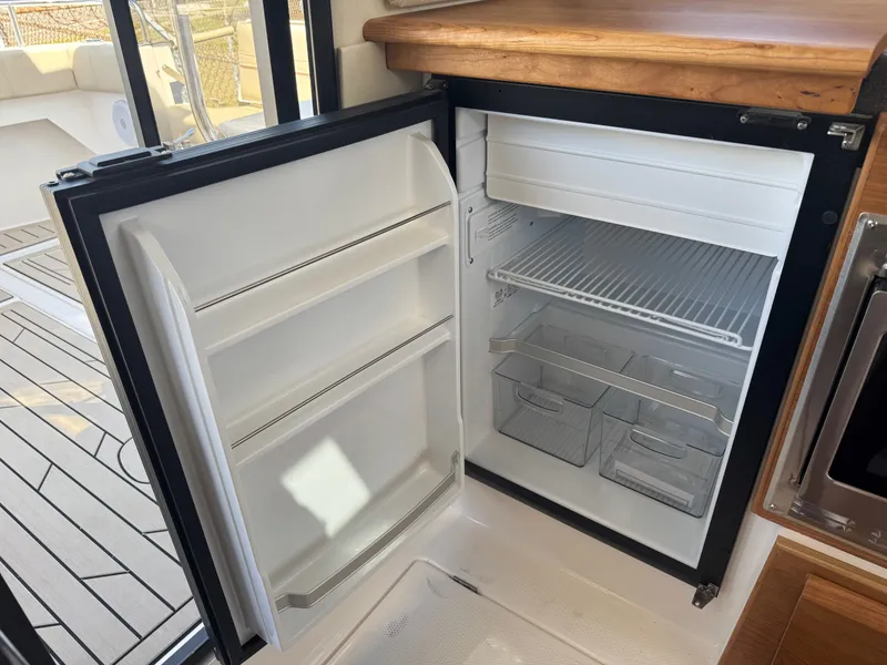 Slide: The Image of Cutwater C-32CB 2026 - 29