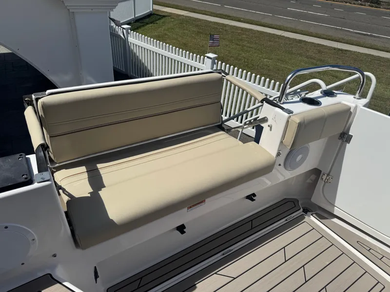 Slide: The Image of Cutwater C-32CB 2026 - 33