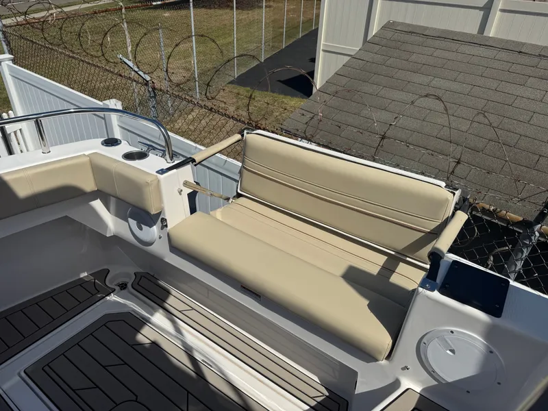 Slide: The Image of Cutwater C-32CB 2026 - 34