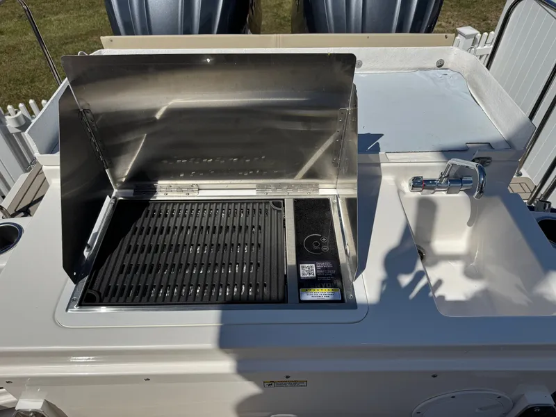 Slide: The Image of Cutwater C-32CB 2026 - 37