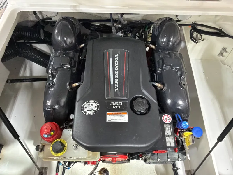 Slide: The Image of Cobalt R6 2022 - 21