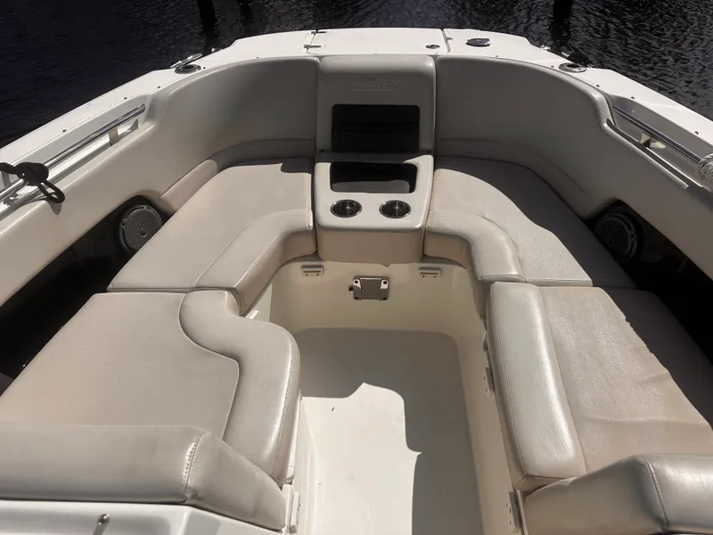 Slide: The Image of Boston Whaler 270 VANTAGE 2018 - 2
