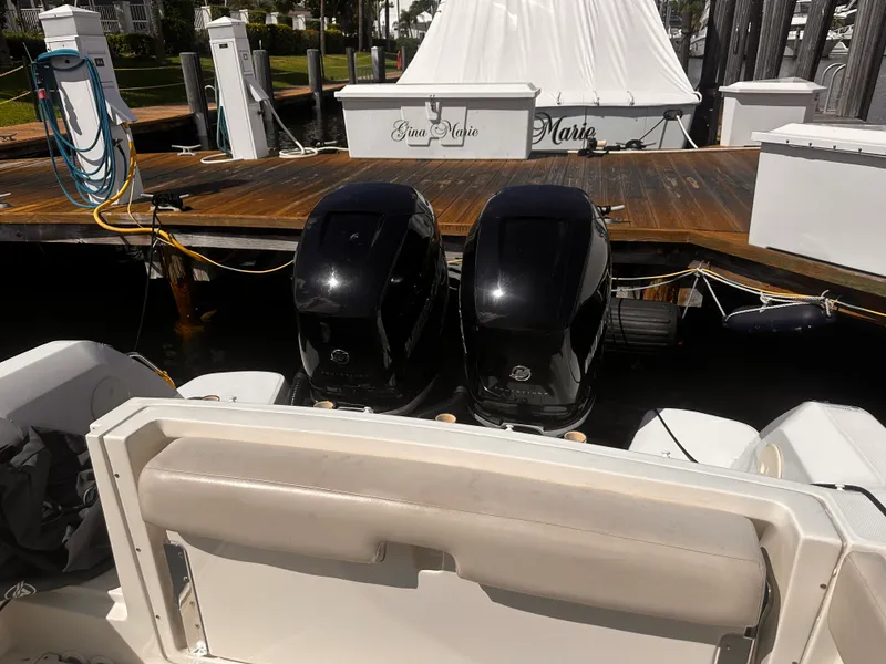 Slide: The Image of Boston Whaler 270 VANTAGE 2018 - 27