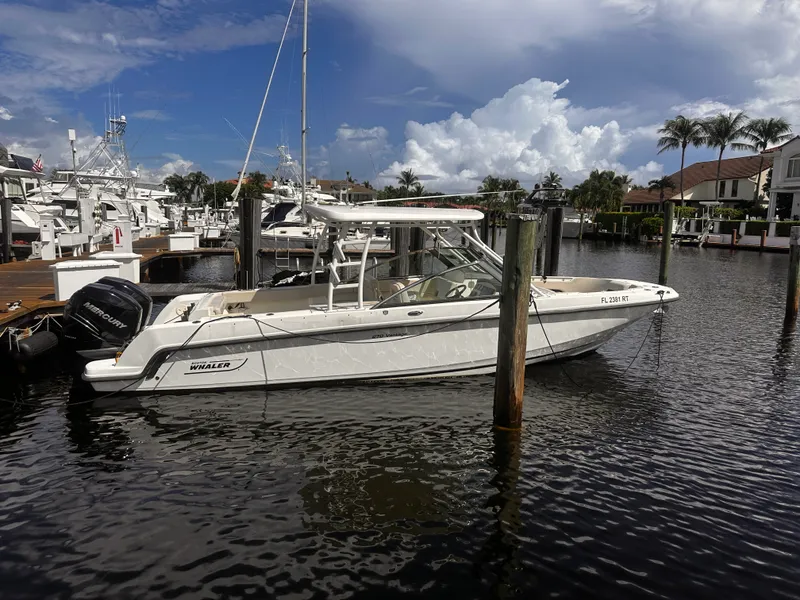 Slide: The Image of Boston Whaler 270 VANTAGE 2018 - 30