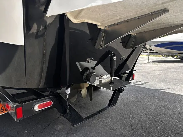 Slide: The Image of Heyday Wake Boats H22 2022 - 4