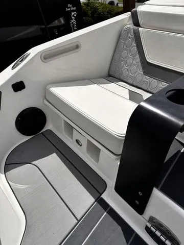 Slide: The Image of Heyday Wake Boats H22 2022 - 7