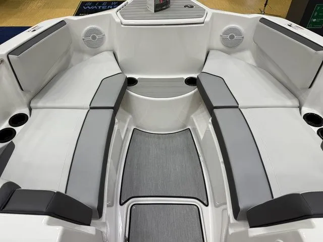 Slide: The Image of Yamaha AR220 2026 - 16